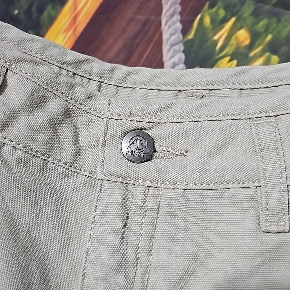 North Face A5 Series Cargo Shorts Size 12 New - Picture 3 of 7
